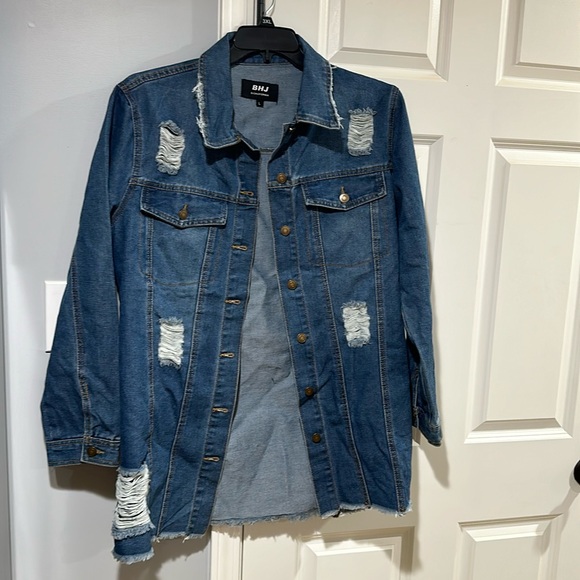 Distress Jean jacket New with tags size Large - Picture 1 of 3